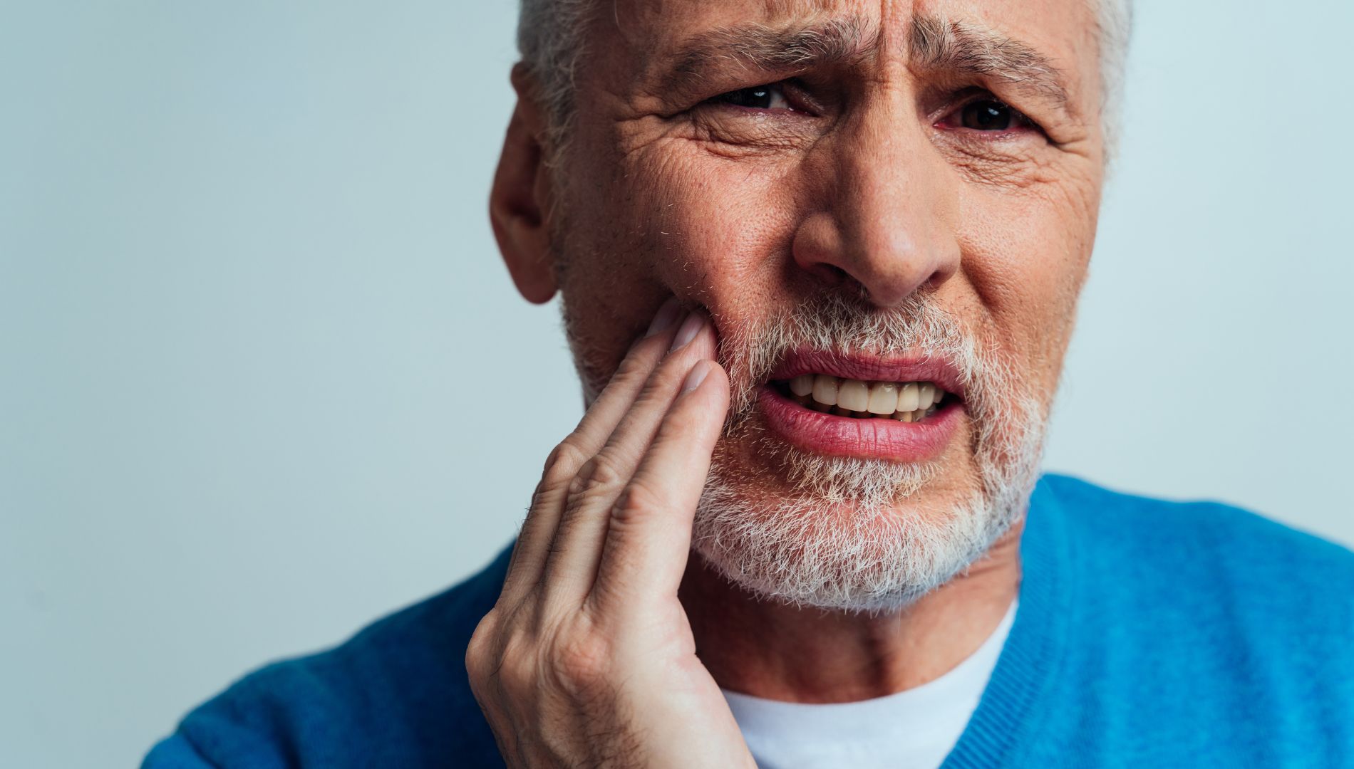 Kako prepoznati simptome upale živca u zubu?